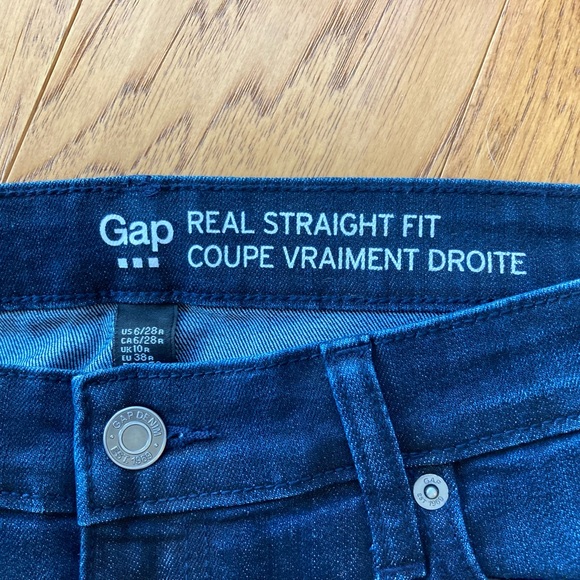 GAP REAL STRAIGHT Dark wash Jeans Sz 6 - Picture 2 of 7